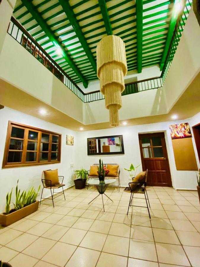 ホテル Casa Colonial Gonzalez メリダ エクステリア 写真